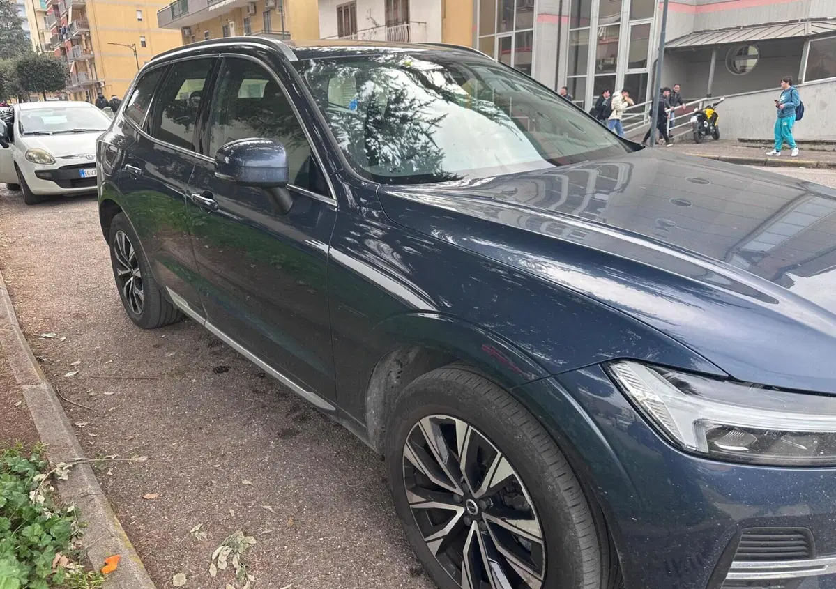 Volvo XC60 B4 (d) AWD automatico Plus Bright N1 (6)