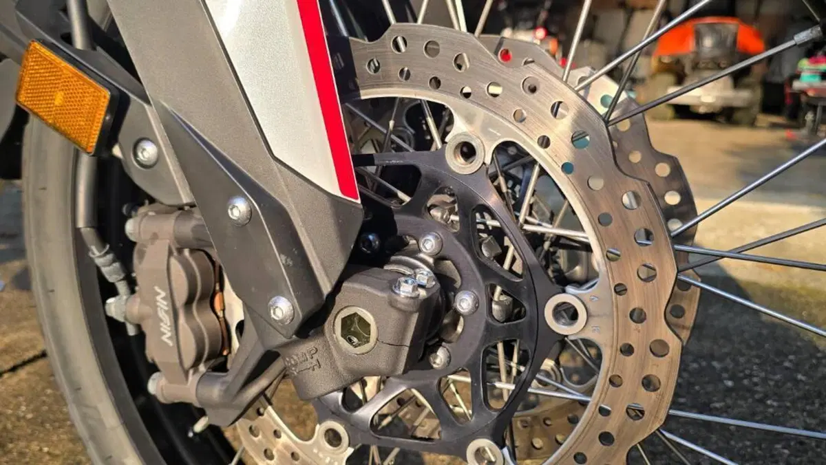 Honda Africa Twin CRF 1100L (2022 - 23)  (14)