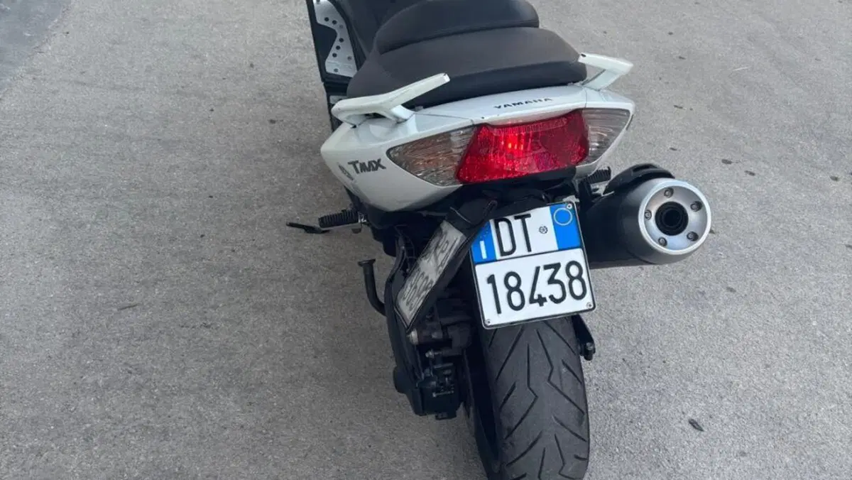Yamaha T-Max 500 White Max (2010 - 11)  (5)