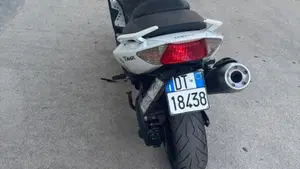 Yamaha T-Max 500 White Max (2010 - 11)  (5)