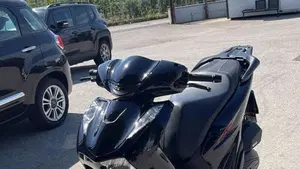 Honda SH 125i (2024 - 25)  (7)