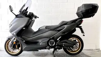 Yamaha T-Max 560 Tech Max (2021) usata