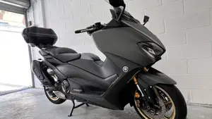 Yamaha T-Max 560 Tech Max (2021)  (2)