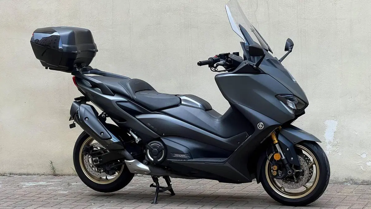 Yamaha T-Max 560 Tech Max (2021)  (4)