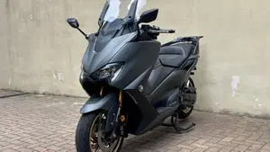 Yamaha T-Max 560 Tech Max (2021)  (8)