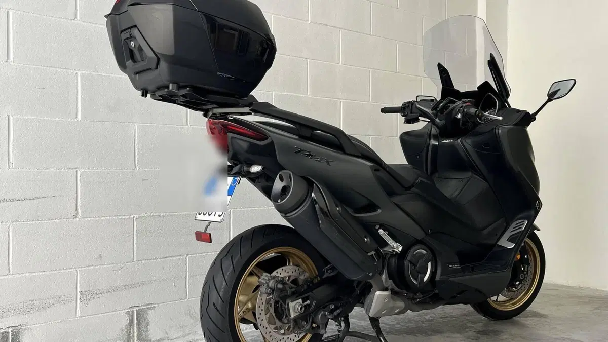 Yamaha T-Max 560 Tech Max (2021)  (10)