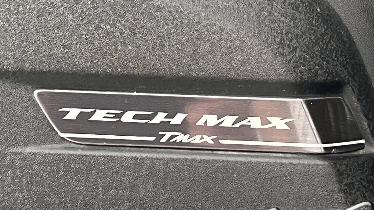 Yamaha T-Max 560 Tech Max (2021)  (18)