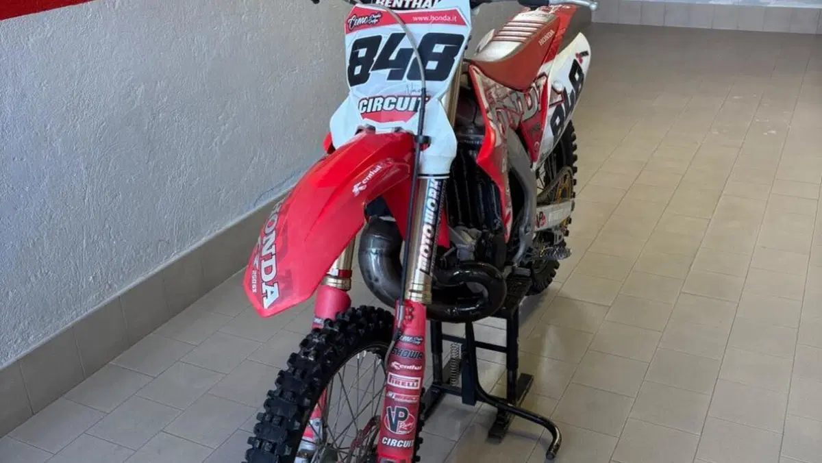 Honda CRF 250R (2020)  (3)