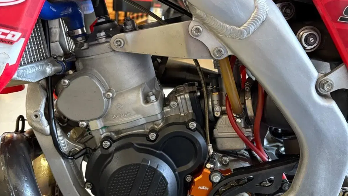 Honda CRF 250R (2020)  (6)