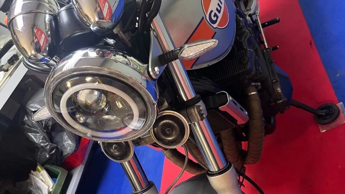Suzuki GSX 750 (1998 - 03)  (2)