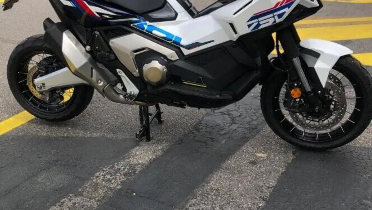 Honda X-ADV 750 Special Edition (2026)  (13)