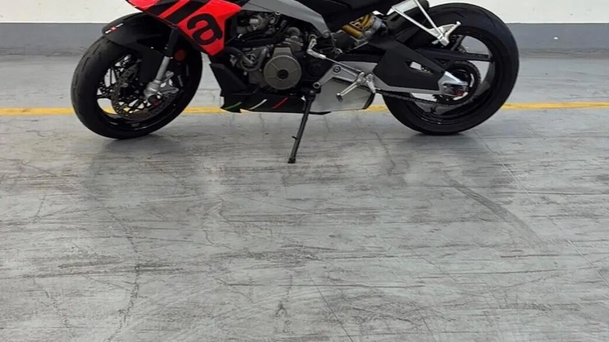 Aprilia Tuono 660 Factory (2022 - 24) 