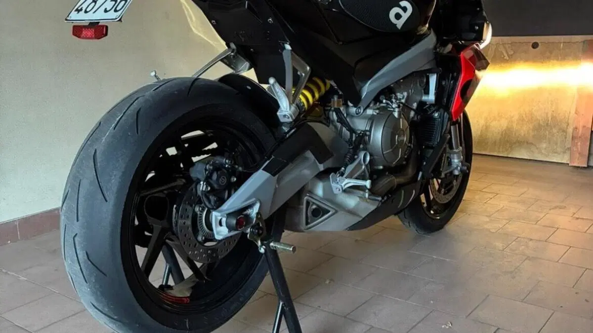 Aprilia Tuono 660 Factory (2022 - 24)  (3)