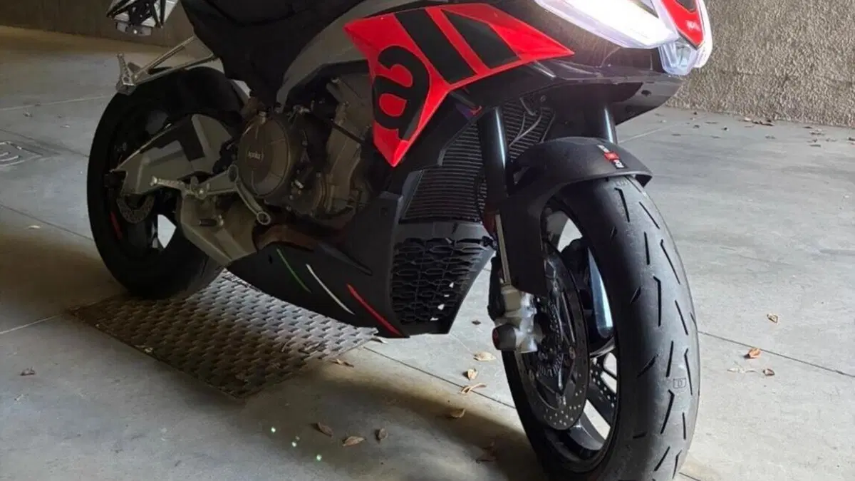 Aprilia Tuono 660 Factory (2022 - 24)  (4)