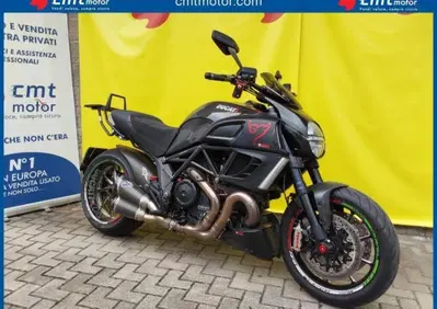 Ducati Diavel 1200 Carbon (2010 - 13) - Annuncio 10068059