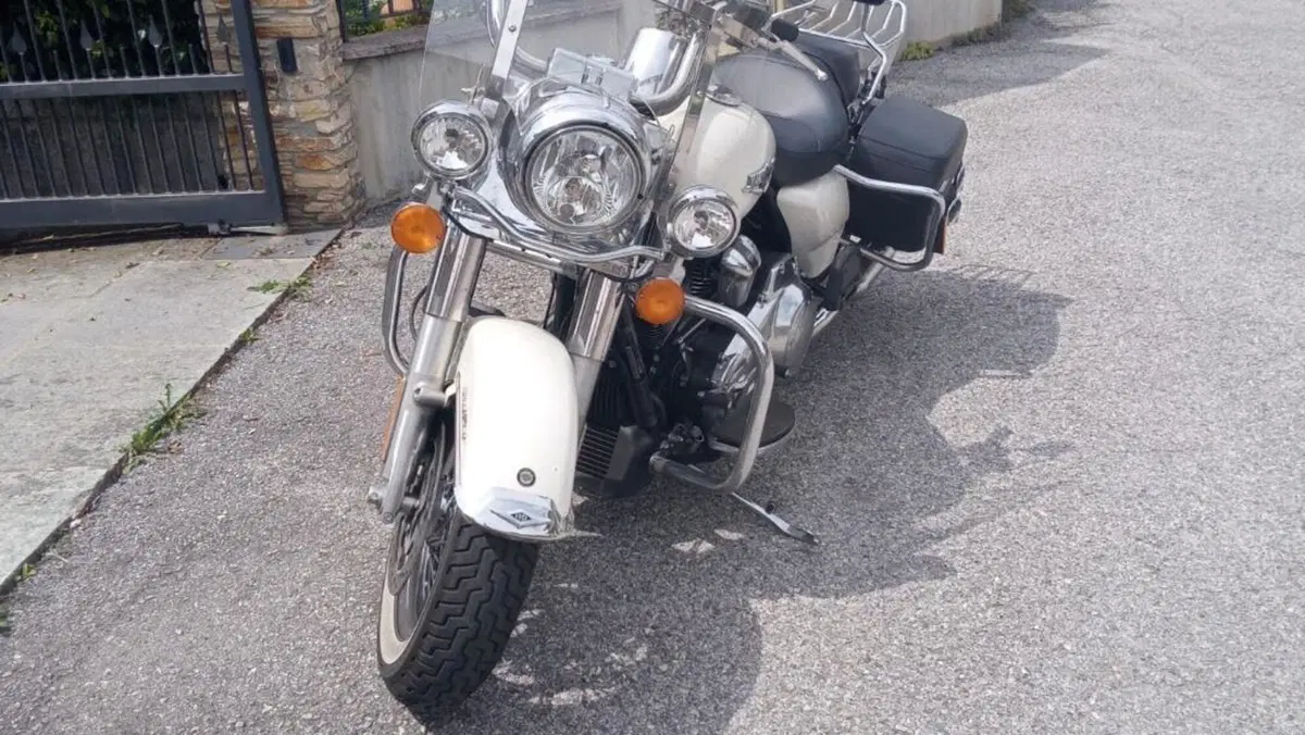 Harley-Davidson 107 Road King Classic (2017 - 18) - FLHRC  (2)