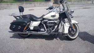 Harley-Davidson 107 Road King Classic (2017 - 18) - FLHRC  (3)