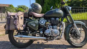 Royal Enfield Classic 500 EFI Battle Green (2017 - 20)  (3)