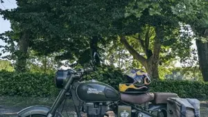 Royal Enfield Classic 500 EFI Battle Green (2017 - 20)  (7)