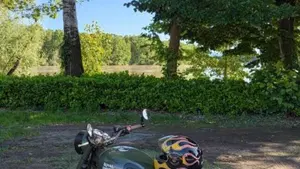 Royal Enfield Classic 500 EFI Battle Green (2017 - 20)  (8)