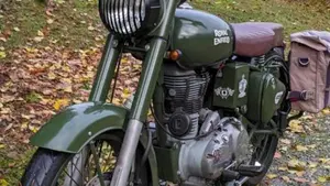Royal Enfield Classic 500 EFI Battle Green (2017 - 20)  (9)