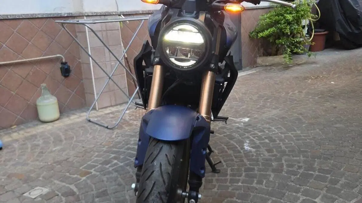 Honda CB 300 R (2022 - 26)  (4)