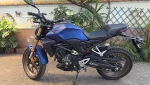 Honda CB 300 R (2022 - 26)  (6)
