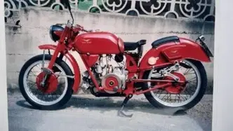 Moto Guzzi Airone allestimento Milano Taranto epoca
