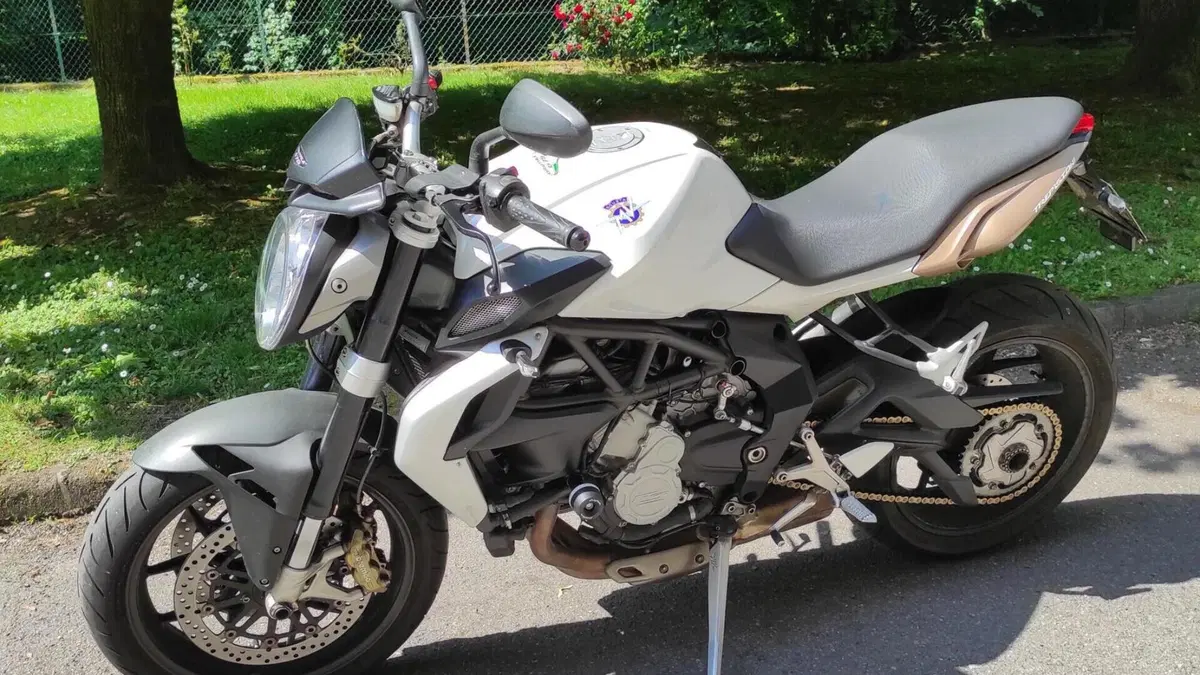 MV Agusta Brutale 675 EAS (2011 - 14)  (2)
