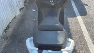 Yamaha T-Max 530 (2017 - 19)  (6)