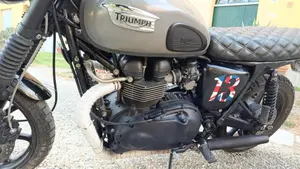 Triumph Bonneville SE (2009 - 13)  (6)