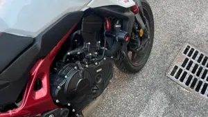 Honda CB 750 Hornet (2023 - 24)  (3)
