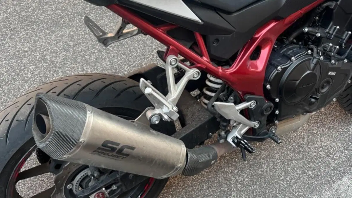 Honda CB 750 Hornet (2023 - 24)  (4)
