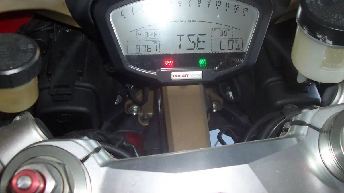 Ducati 1198 (2009 - 12)  (3)