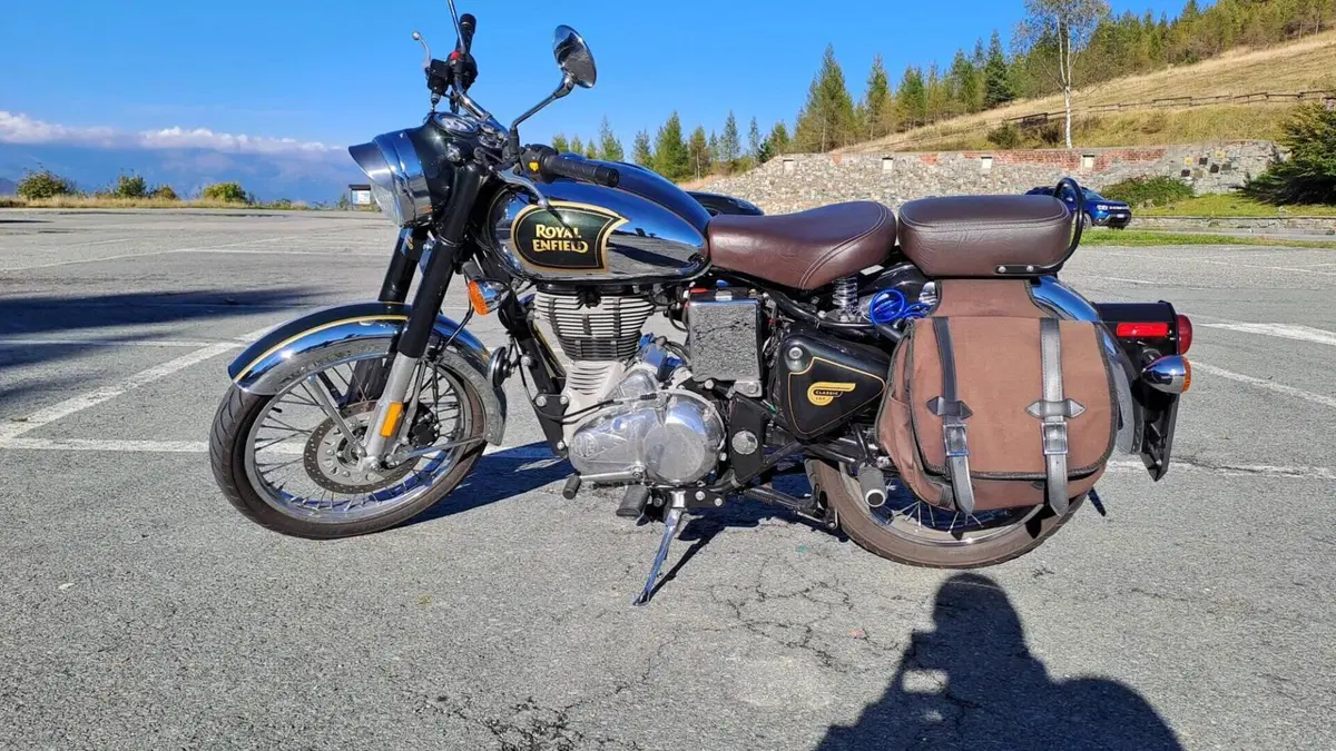 Royal Enfield Classic 500 EFI - Chrome (2017 - 20)  (6)