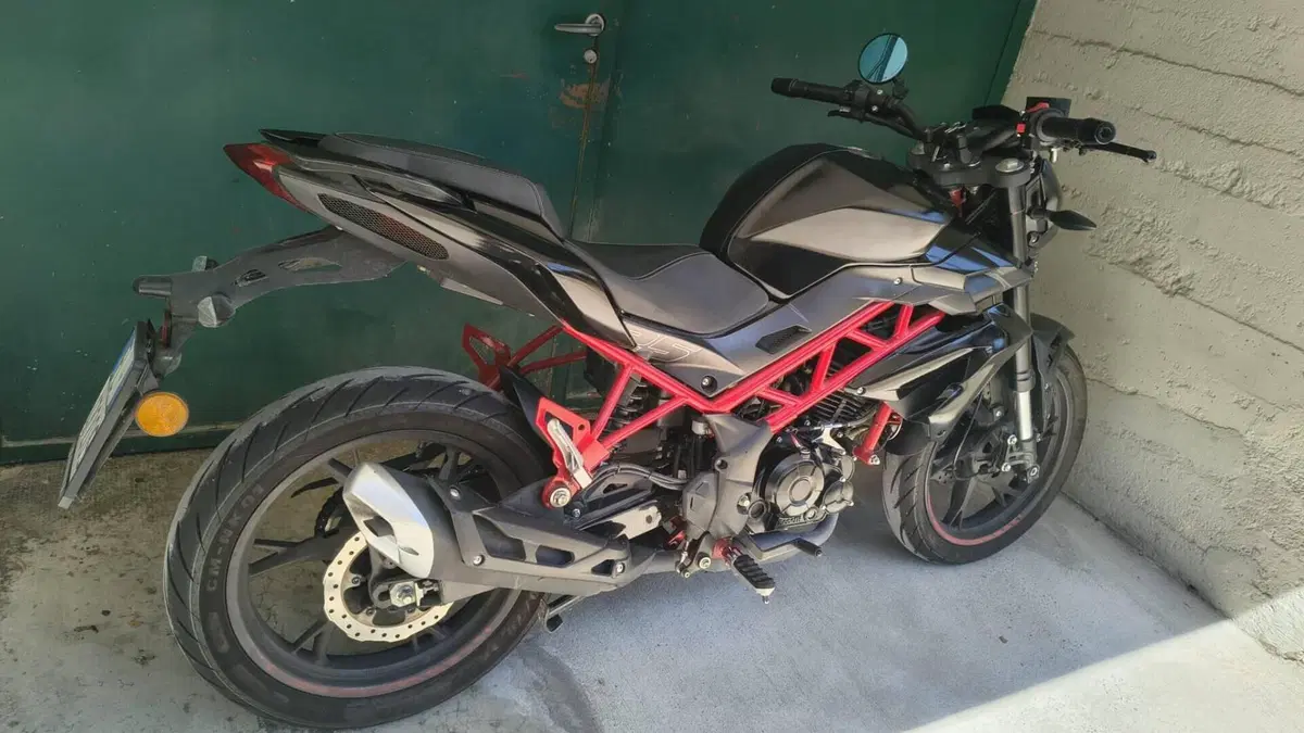 Benelli BN 125 (2021 - 25)  (5)