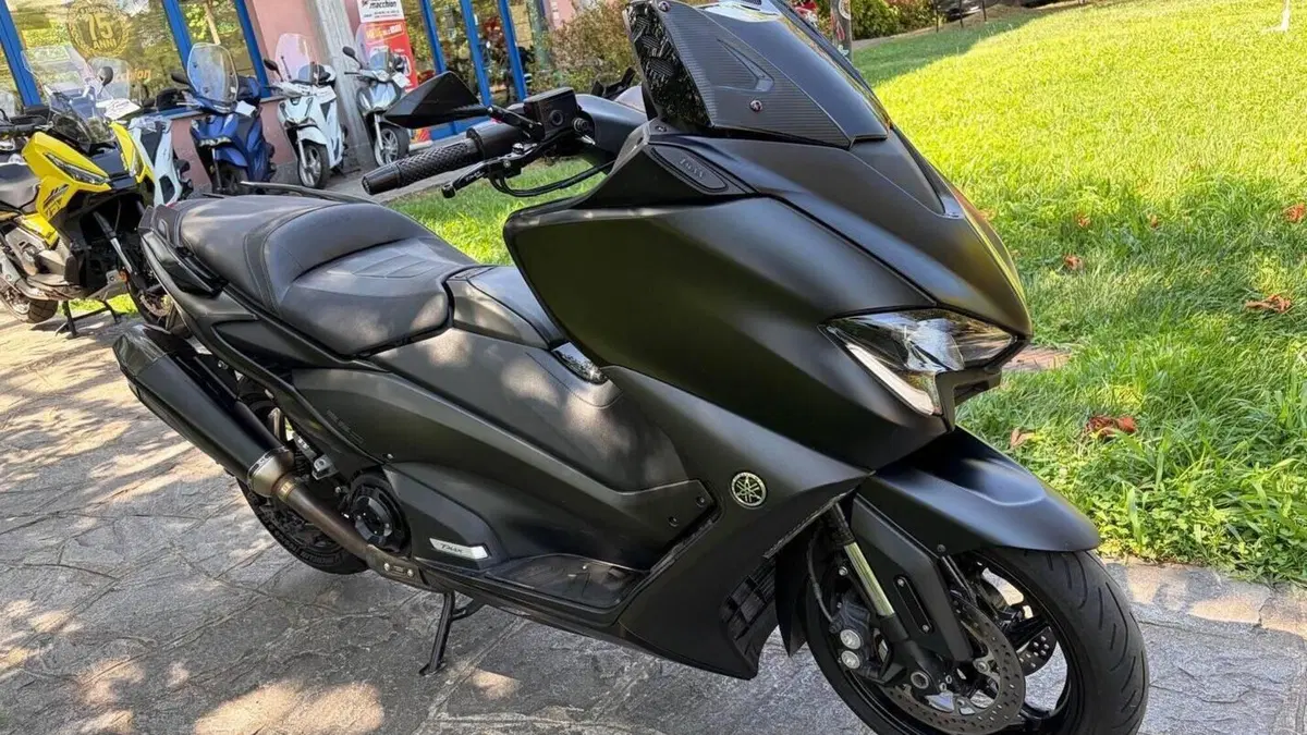 Yamaha T-Max 560 (2020 - 21)  (2)