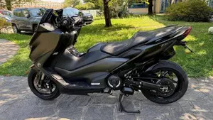 Yamaha T-Max 560 (2020 - 21)  (5)