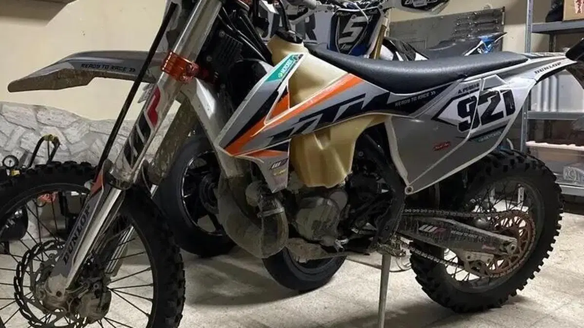 KTM 300 EXC E TPI (2018)  (2)