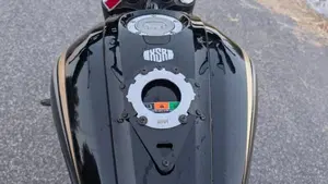 Yamaha XSR 700 (2022 - 26)  (6)
