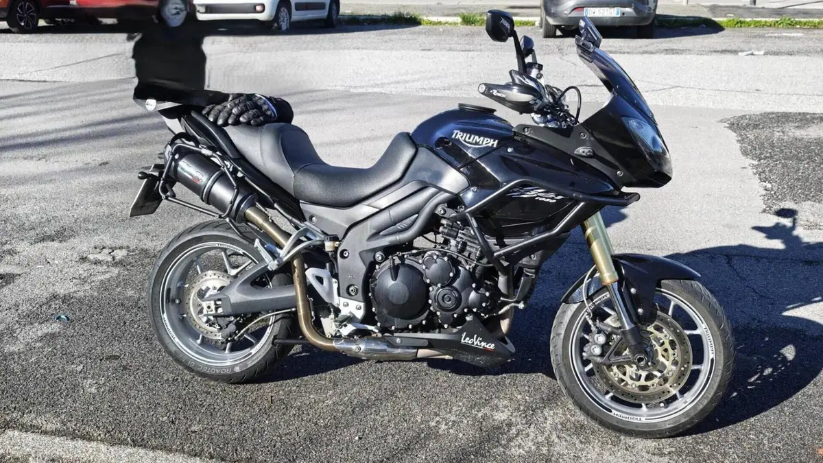 Triumph Tiger 1050 (2006 - 12)  (2)