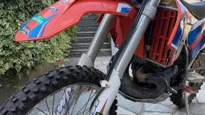 KTM 250 EXC (2012)  (4)
