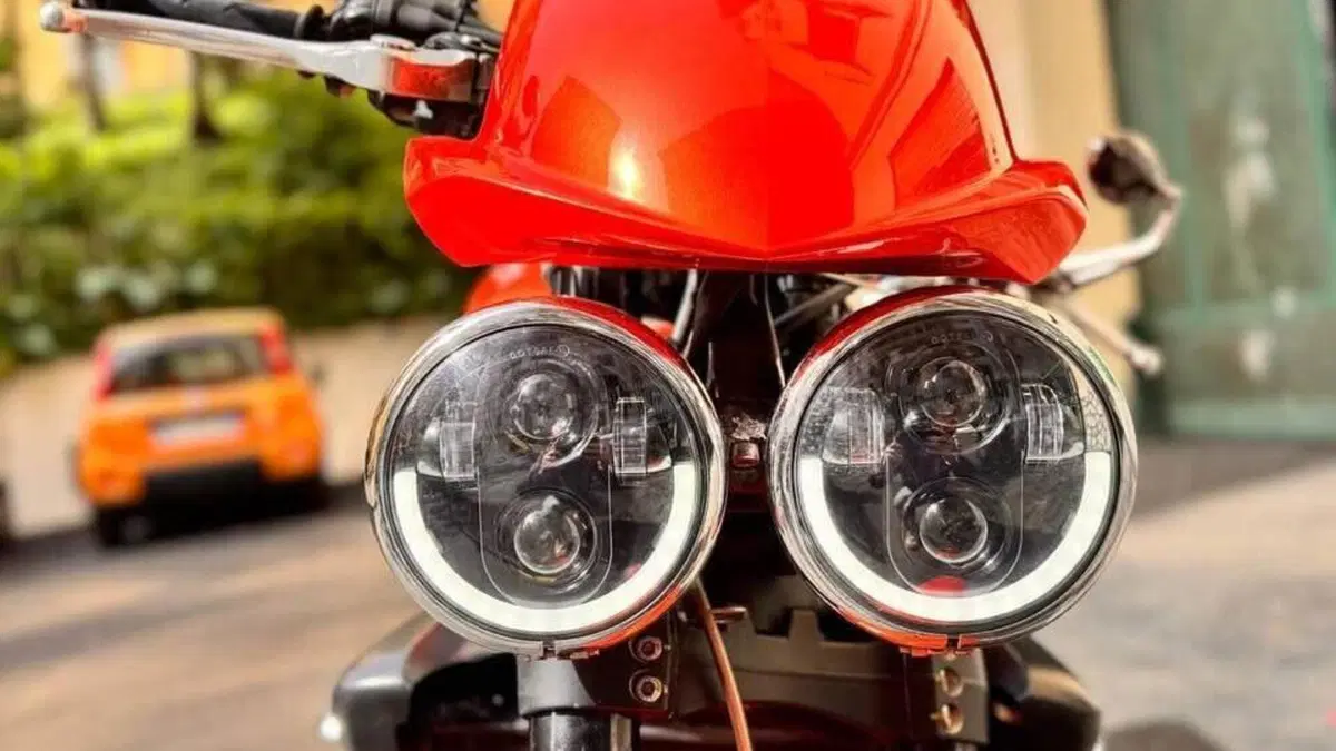 Triumph Speed Triple 1050 (2005 - 11)  (6)