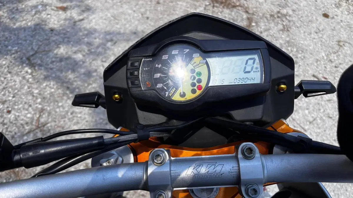 KTM 690 Duke R (2010 - 15)  (2)