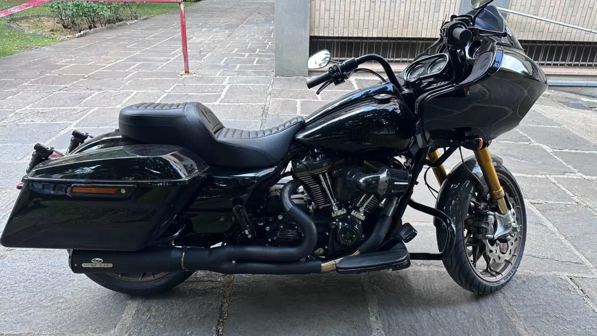 Harley-Davidson Road Glide ST (2022 - 23) 