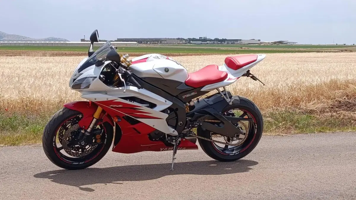 Yamaha YZF R6 (2006 - 07)  (2)