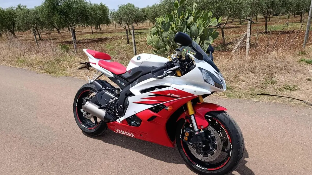 Yamaha YZF R6 (2006 - 07)  (3)