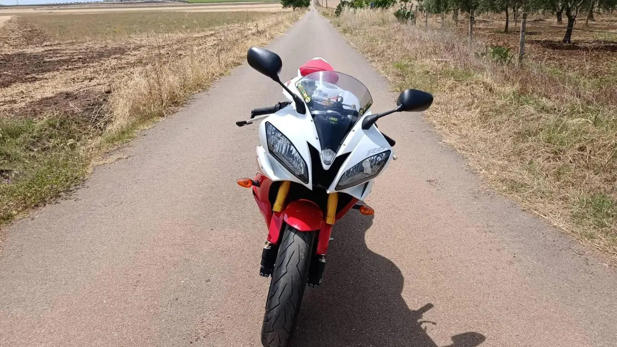 Yamaha YZF R6 (2006 - 07)  (5)