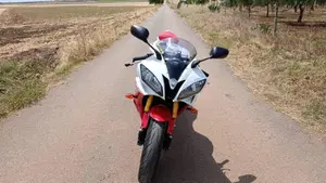 Yamaha YZF R6 (2006 - 07)  (5)