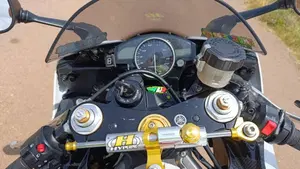 Yamaha YZF R6 (2006 - 07)  (10)